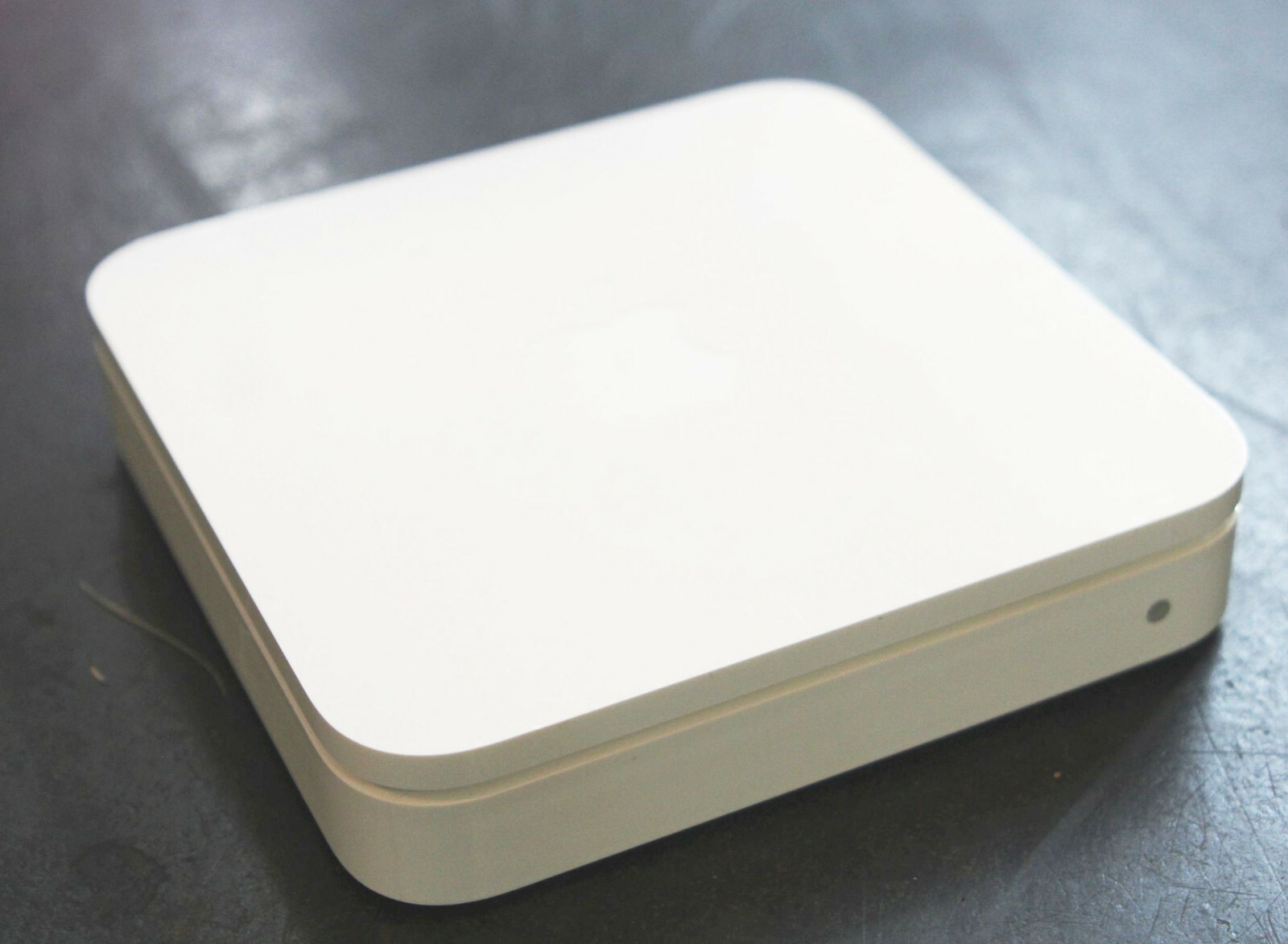 AirPort Extreme 802.11n WiFi Apple Router A1354 4th Gen Base Station MC340LL/A