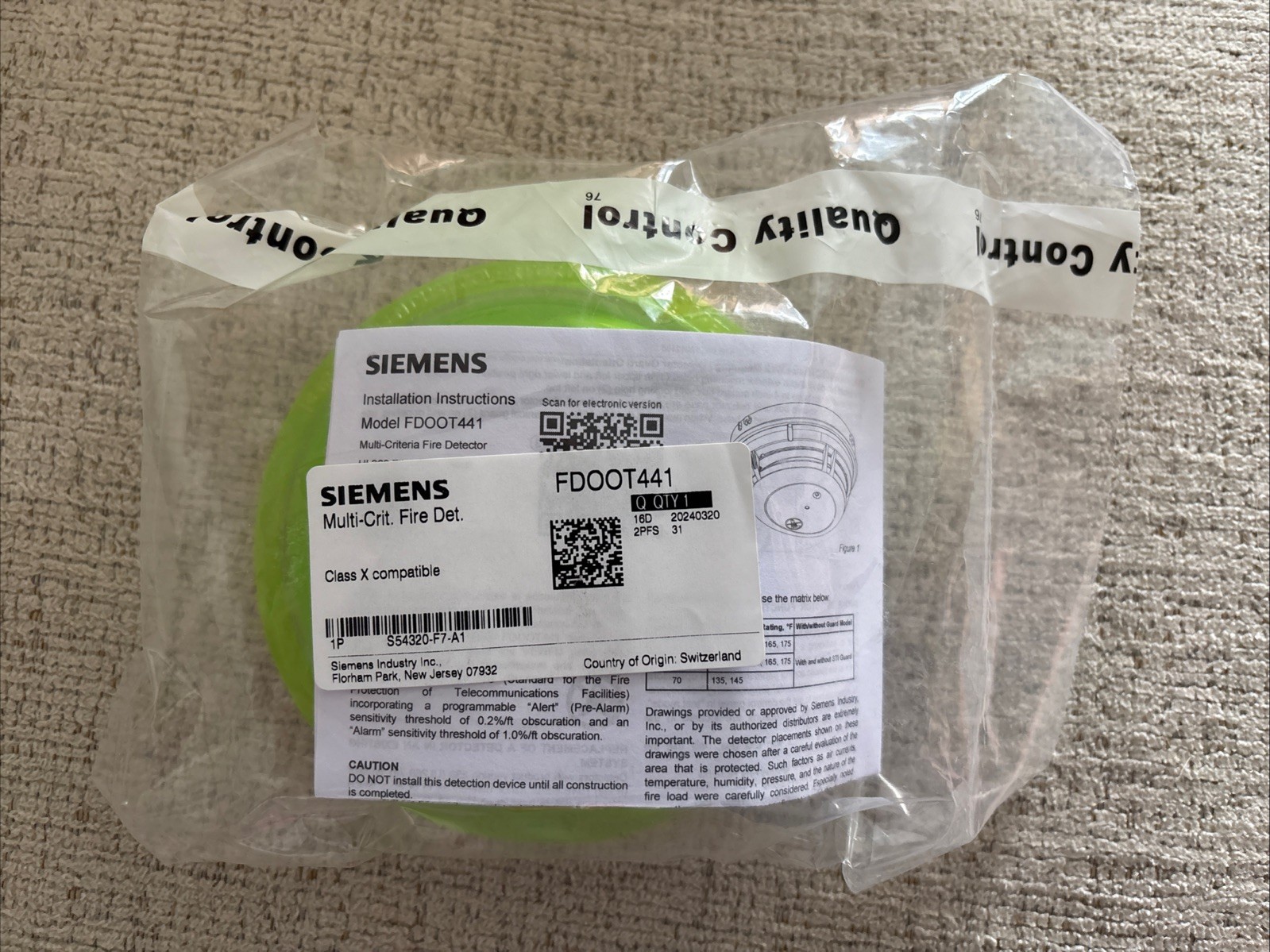 Three (3) Siemens FDOOT441 Multi-Criteria, FD0421 (Smoke), FDT421 (Heat) All NEW