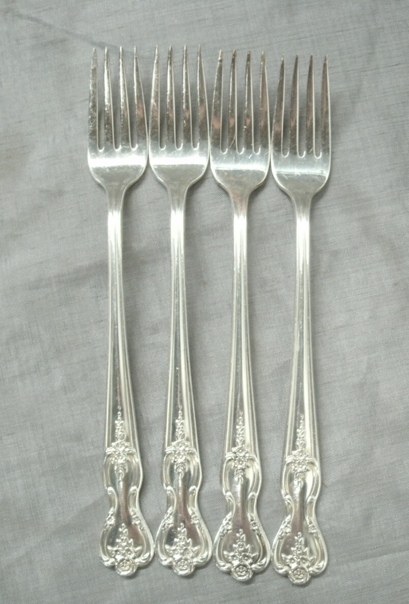 Vtg International INSPIRATION MAGNOLIA 1951 Set of 4 Grille Forks Silverplate 2