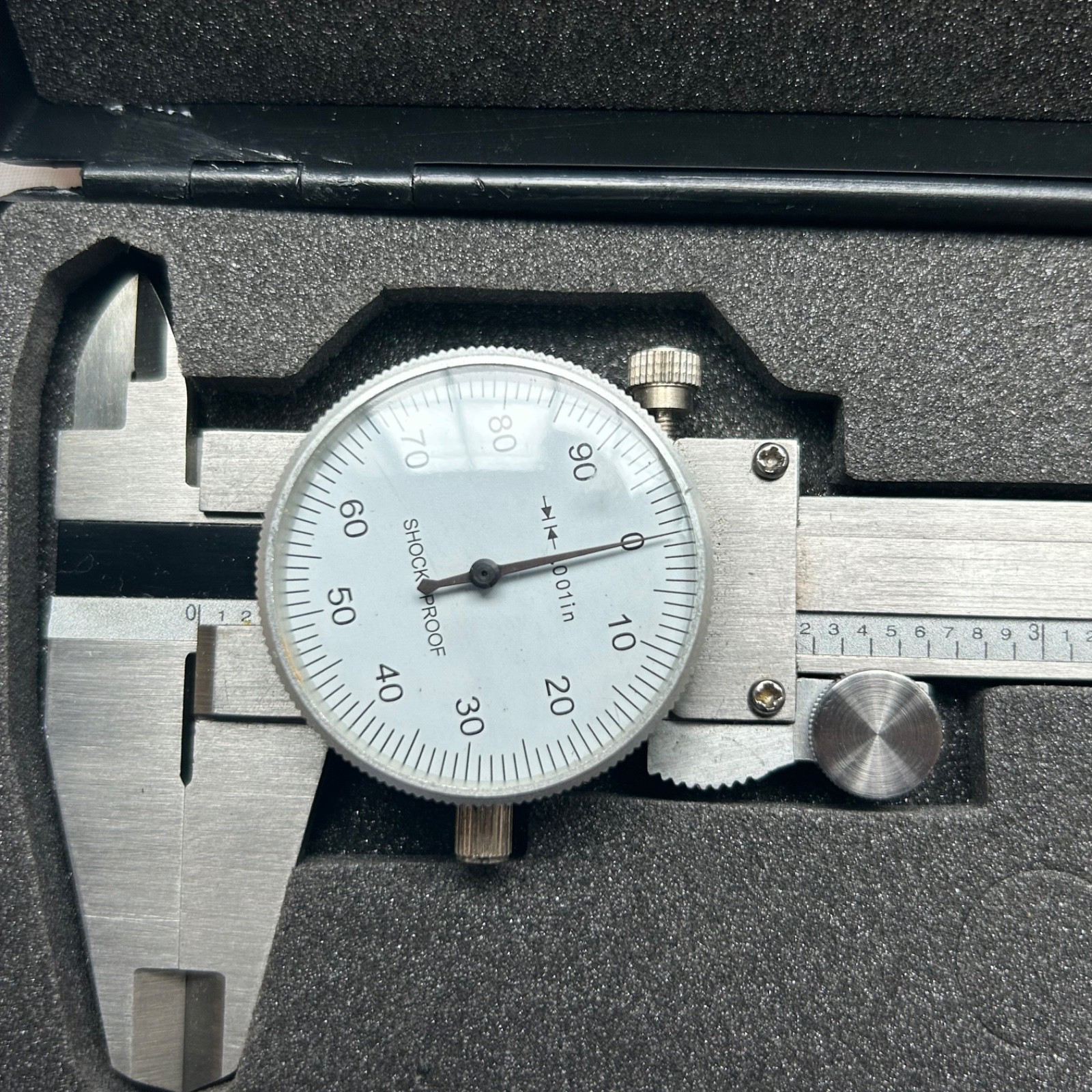 Cen-Tech 6" Dial Caliper With Case Item 05647