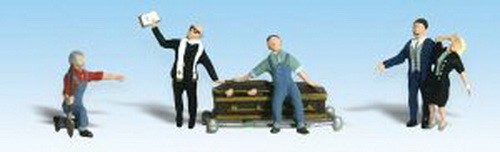 Woodland Scenics A1868 HO Graveside Service Figures & Casket Set
