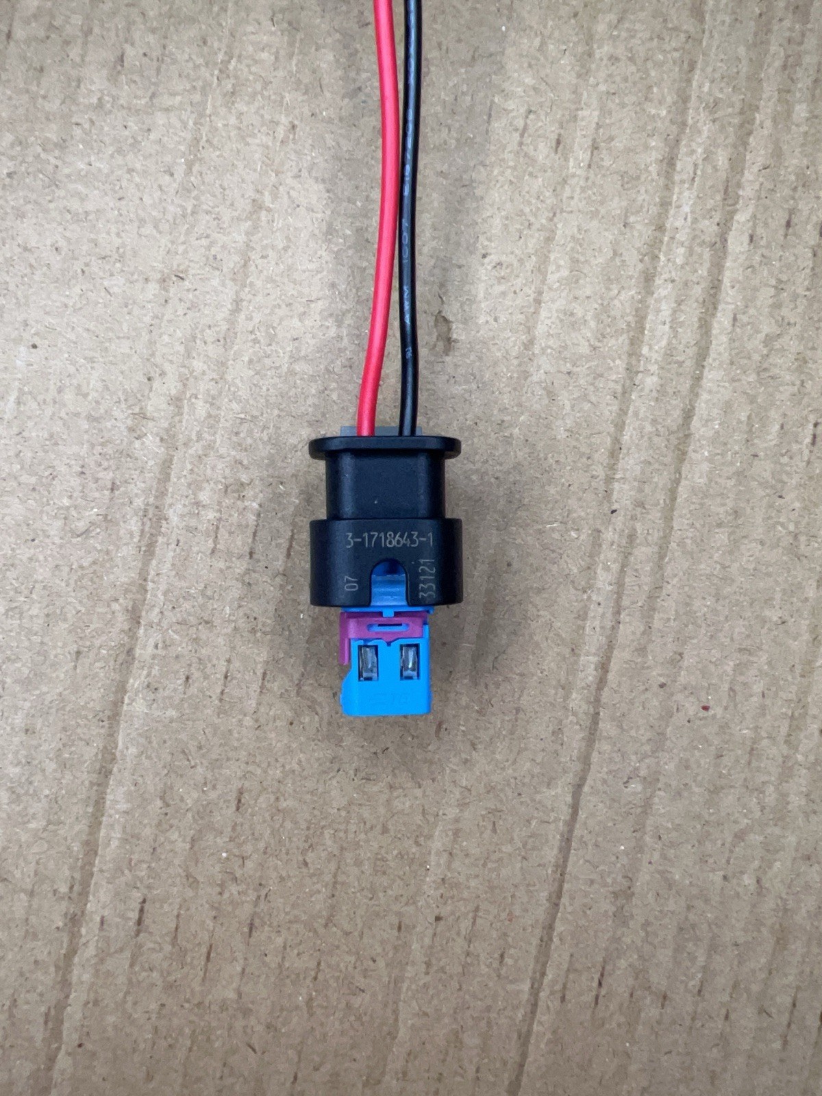 New 2pin 3-1718643-1 BMW Mercedes-Benz Wiring Connector Pigtail Plug