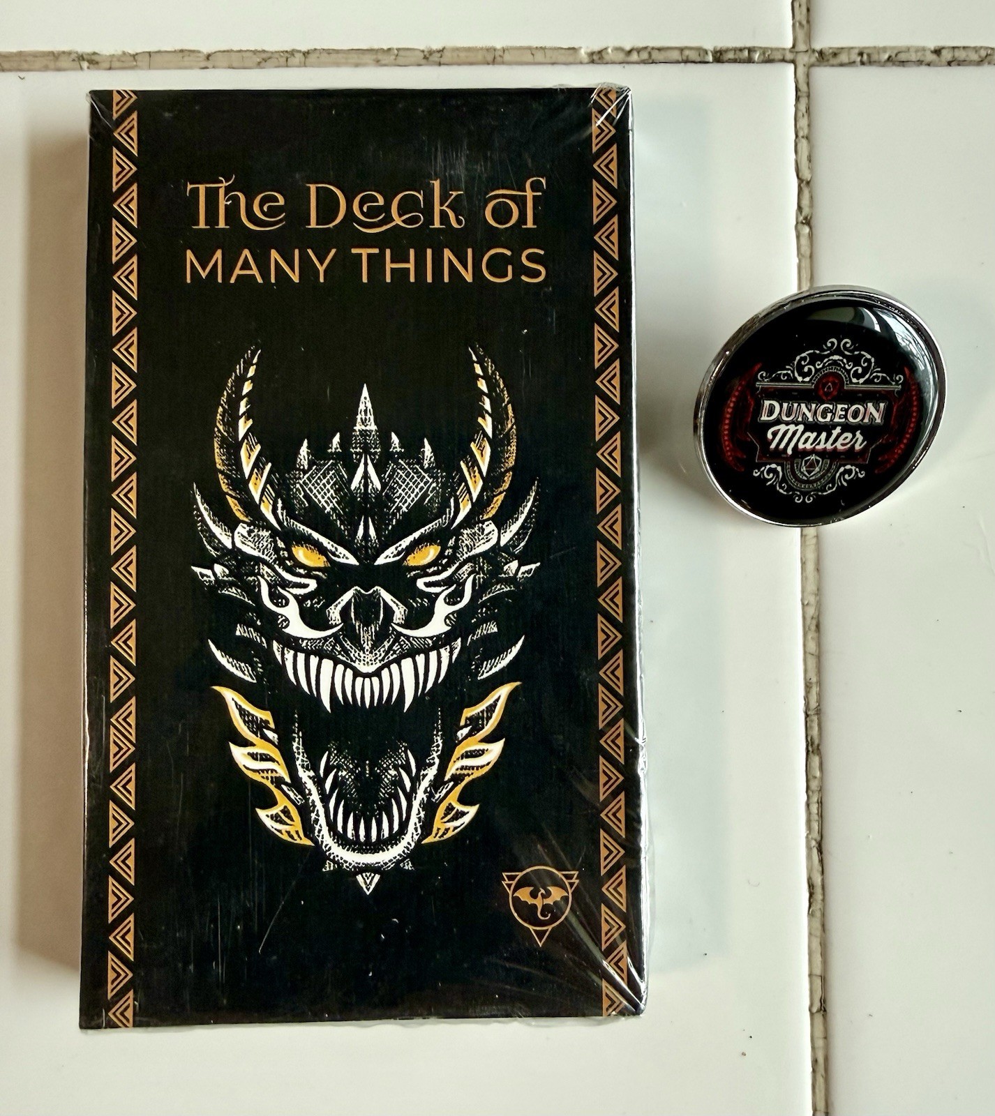 DUNGEONS & DRAGONS-(Fantasy Game) DUNGEON MASTER Lapel Pin & DECK OF MANY THINGS