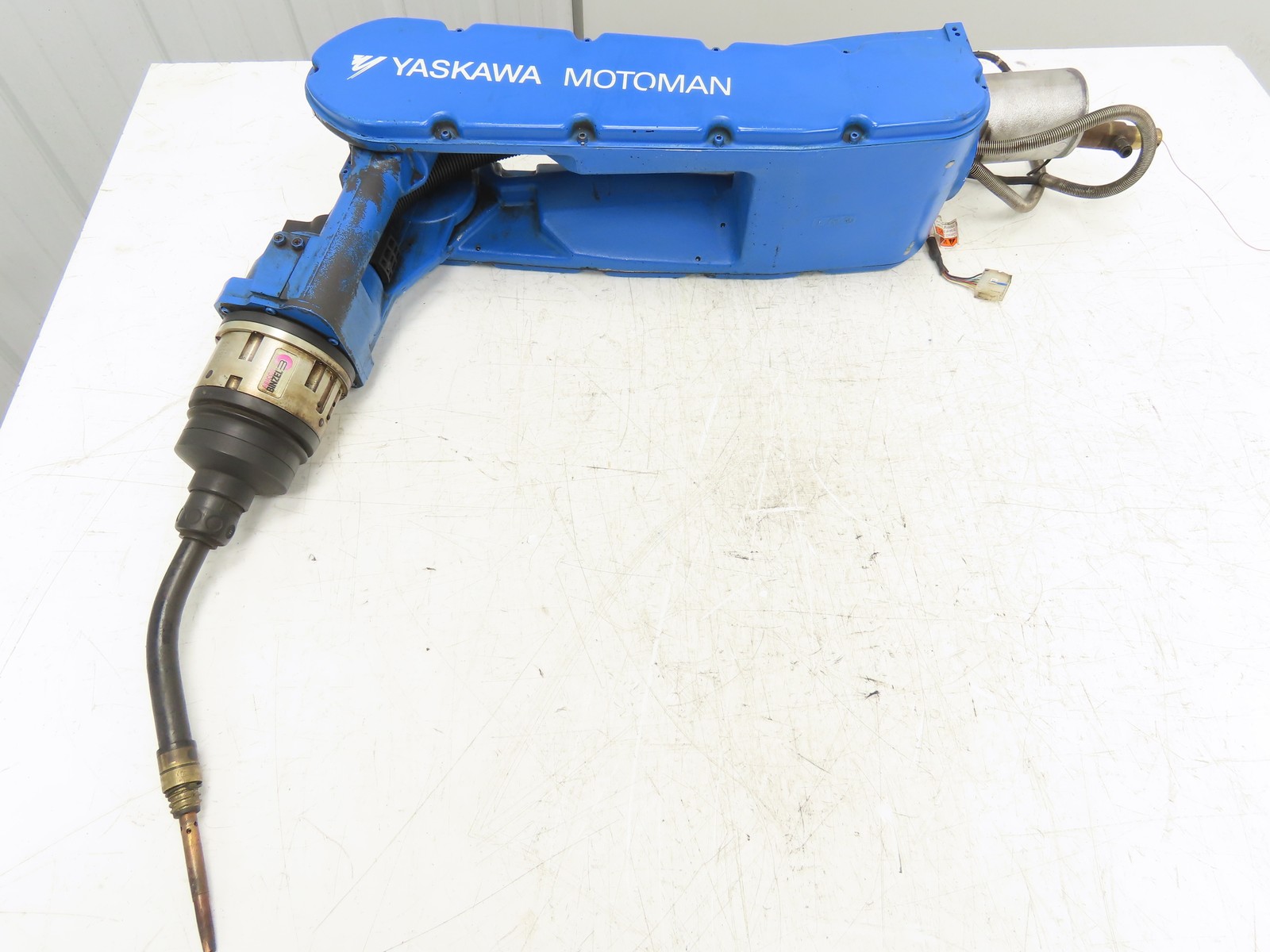Yaskawa YR-MA01400-A00 Motoman Wrist Unit DX100 Abicor Binzel Welding Head