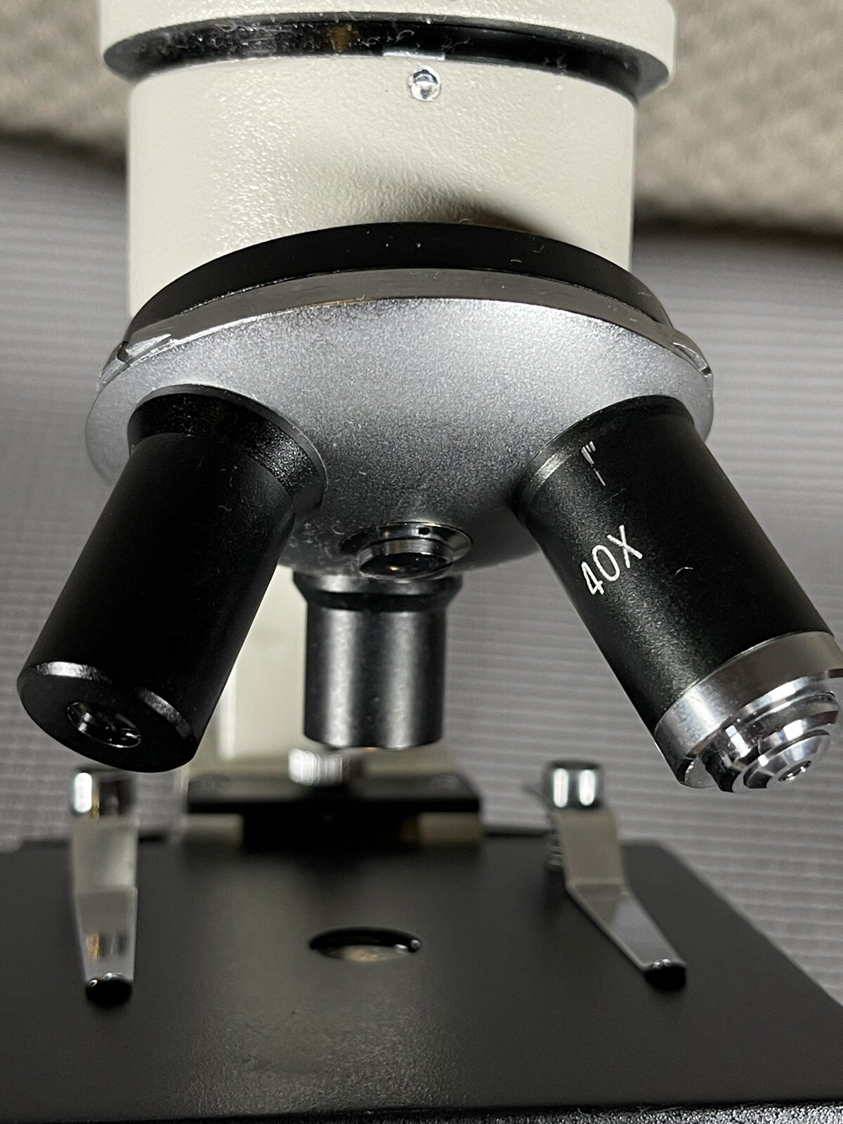 Wards 24-2130 Microscope with objectives 4x, 10x, 40x Walter WF10X