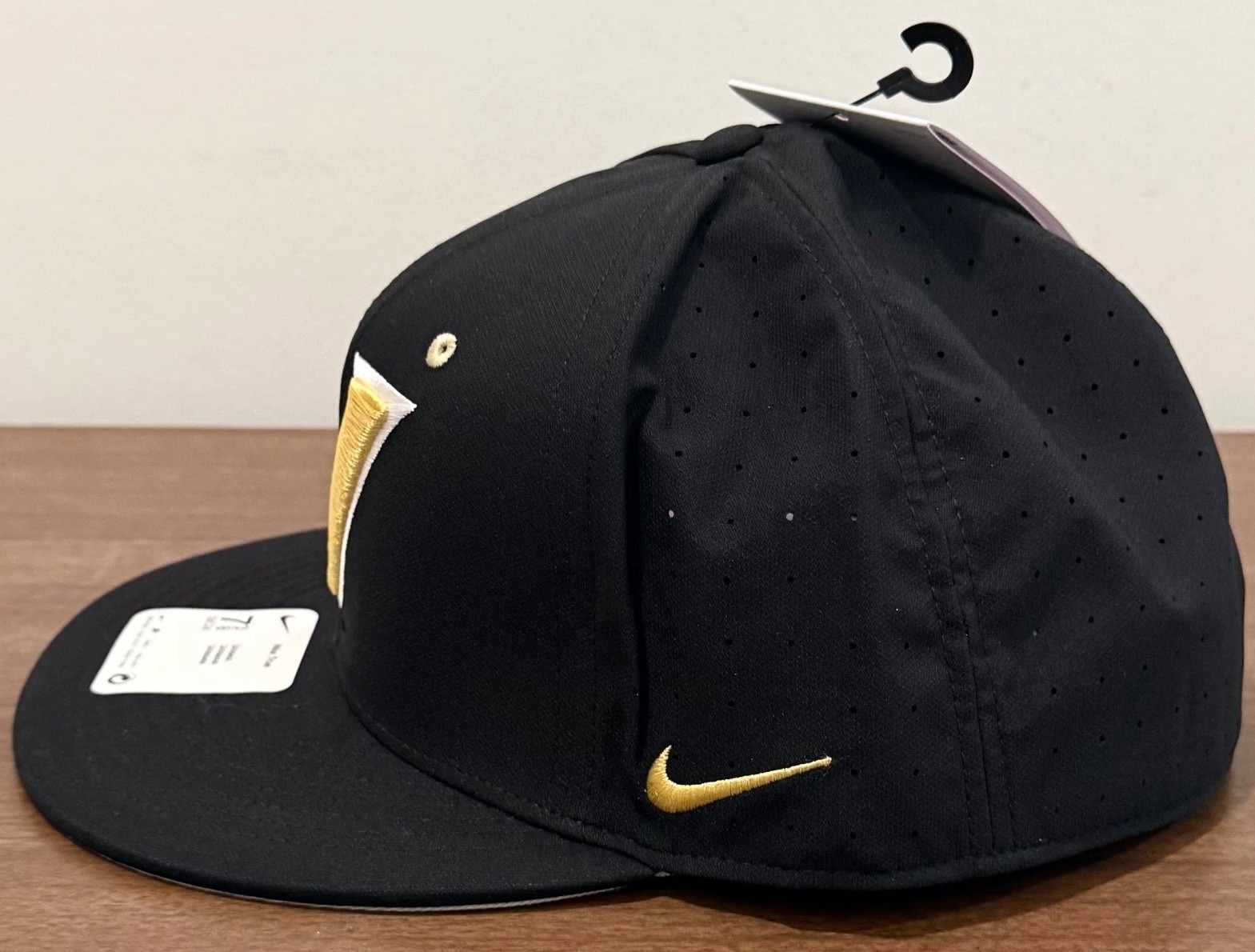 Nike True Vanderbilt Commodores Baseball Black On-Field Fitted Aero Hat 7 3/8