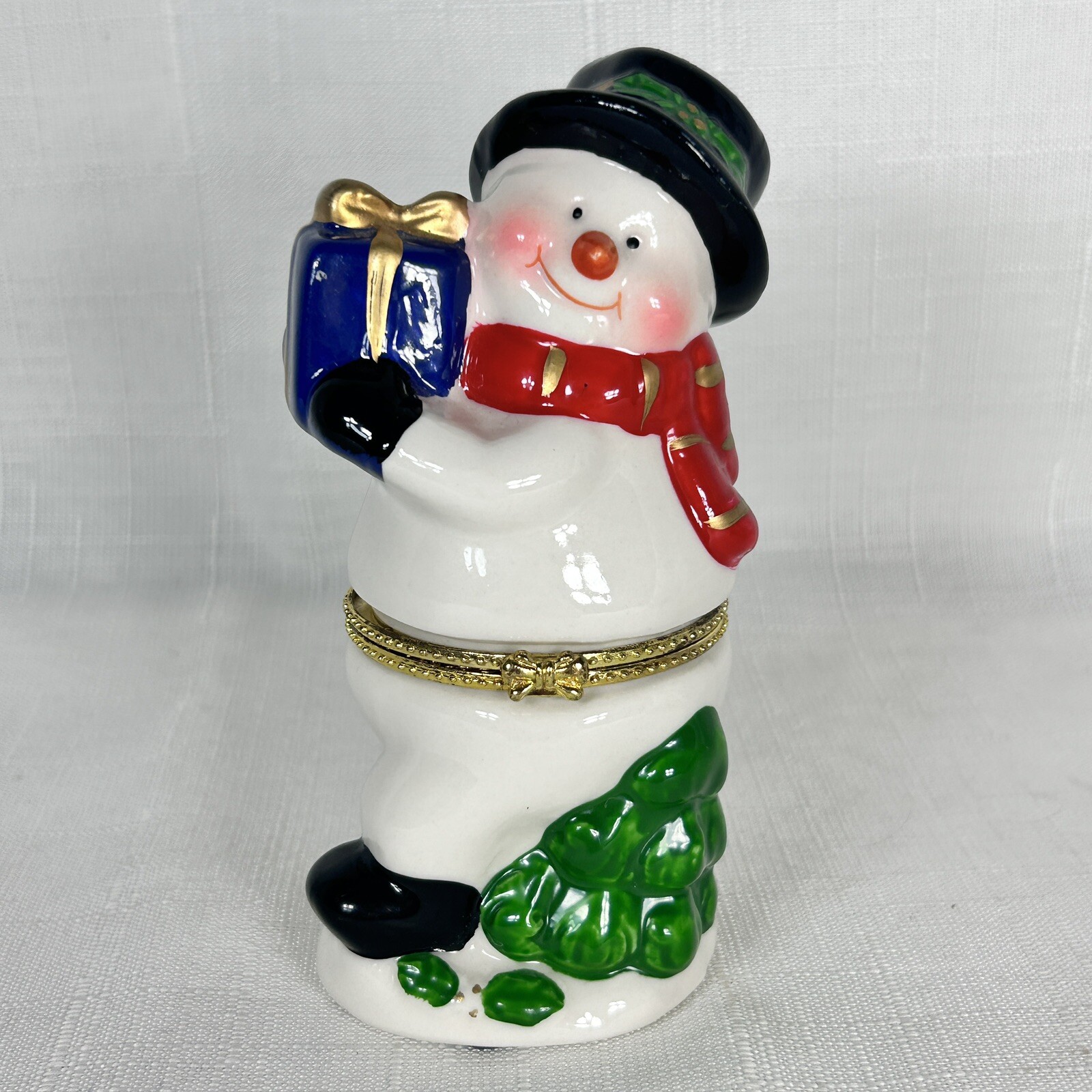 SNOWMAN Christmas Ceramic Porcelain TRINKET BOX 4 5/8"