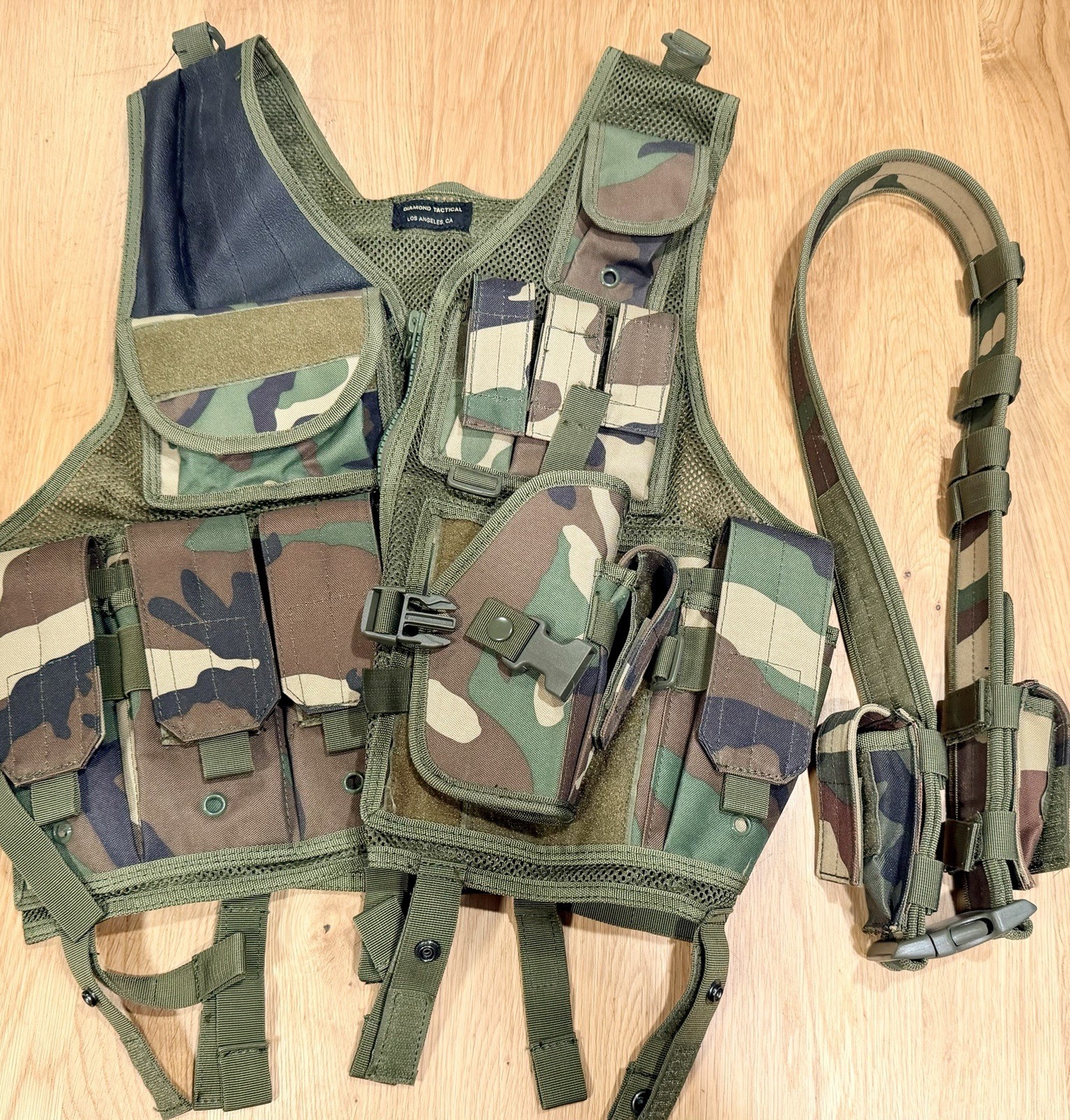 DIAMOND TACTICAL Cross Draw Woodland Camo Vest With Belt One Size Fits Most