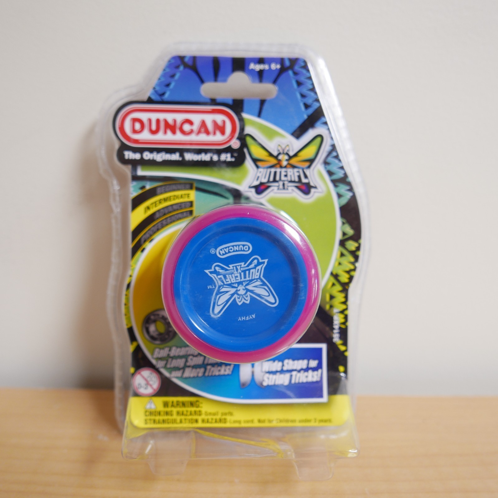 Duncan Toys Butterfly XT Yo Yo with Ball Bearing Axle - Intermediate Pink Purple