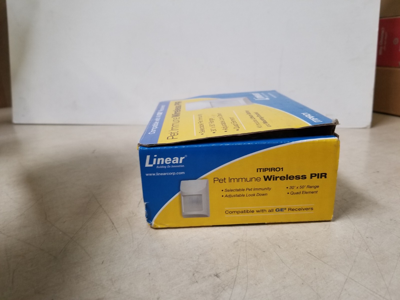 Linear ITIPIR01 Pet Immune Wireless PIR NO Mounting Bracket/No Battery