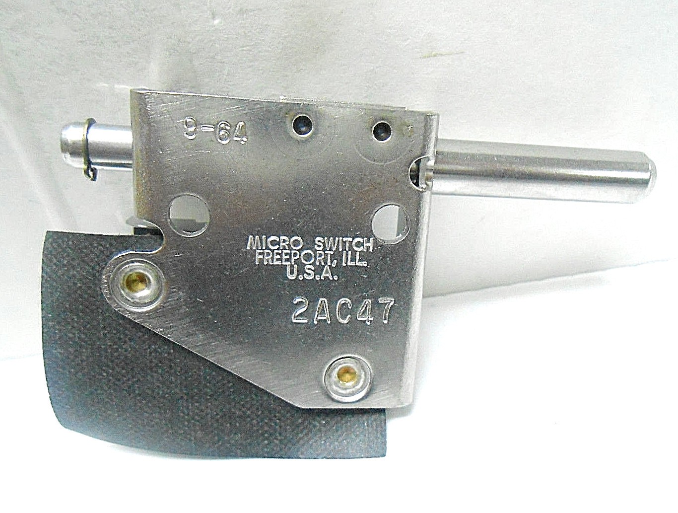 2AC47 MICROSWITCH HONEYWELL SENSITIVE SWITCH NEW OLD STOCK