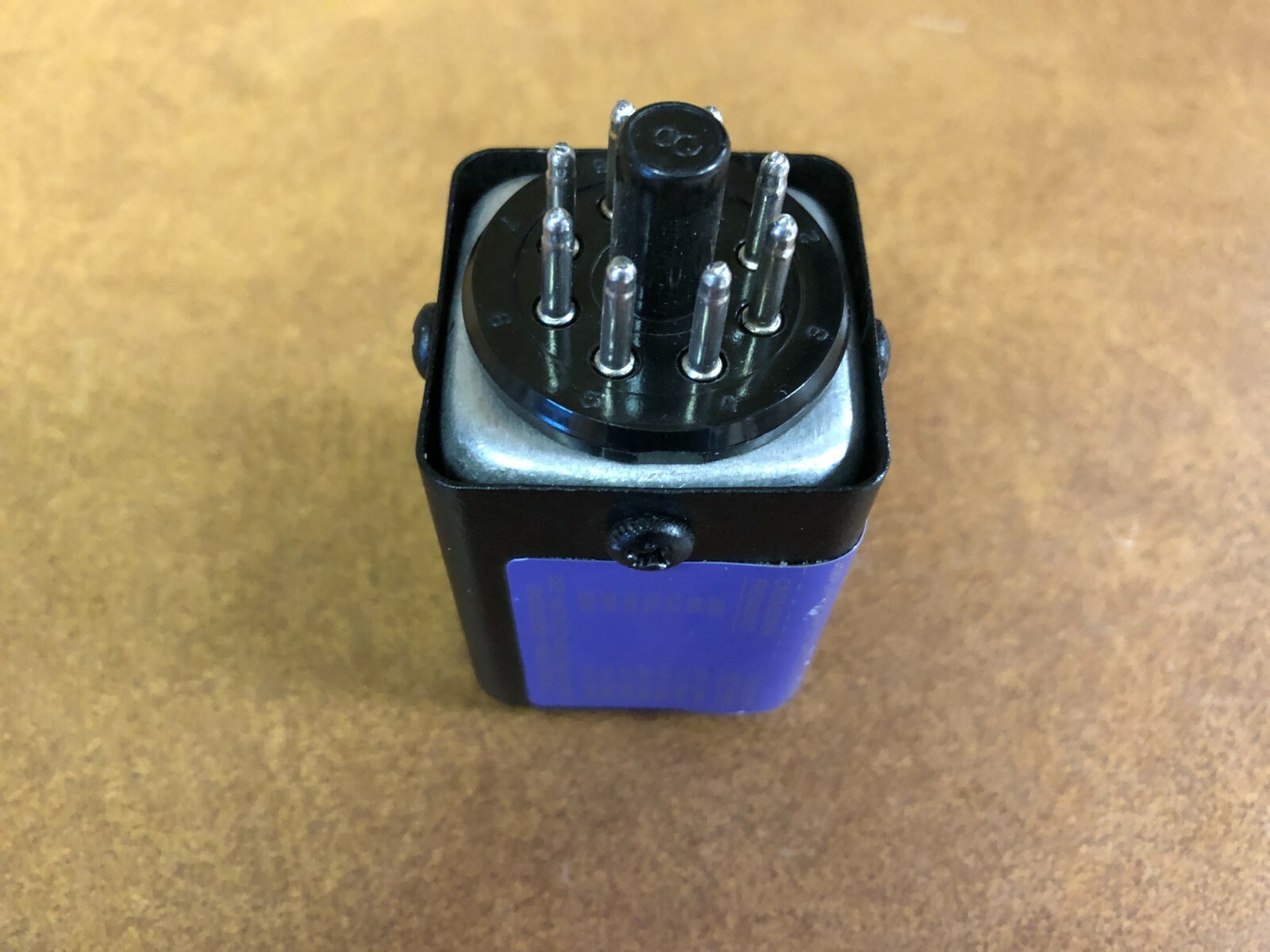 QSC XH-1 2-Way Octal Crossover 8 Pin Resistor