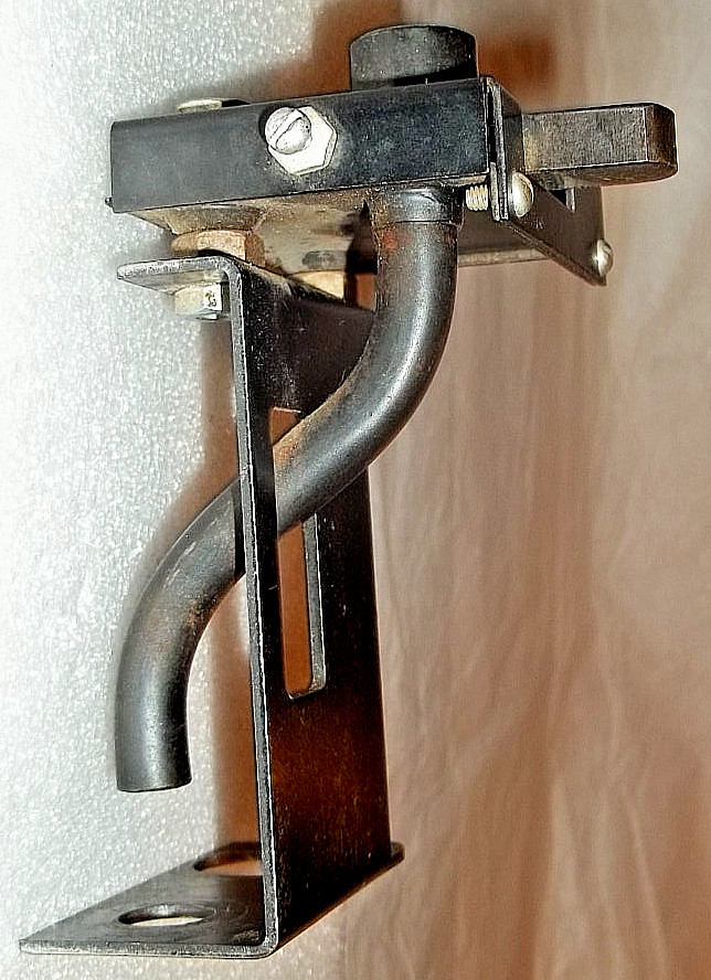 RELOADER PART WITH SPOUT & OPEN/CLOSE LEVER - UNKNOWN APPLICATION - FREE SHIP
