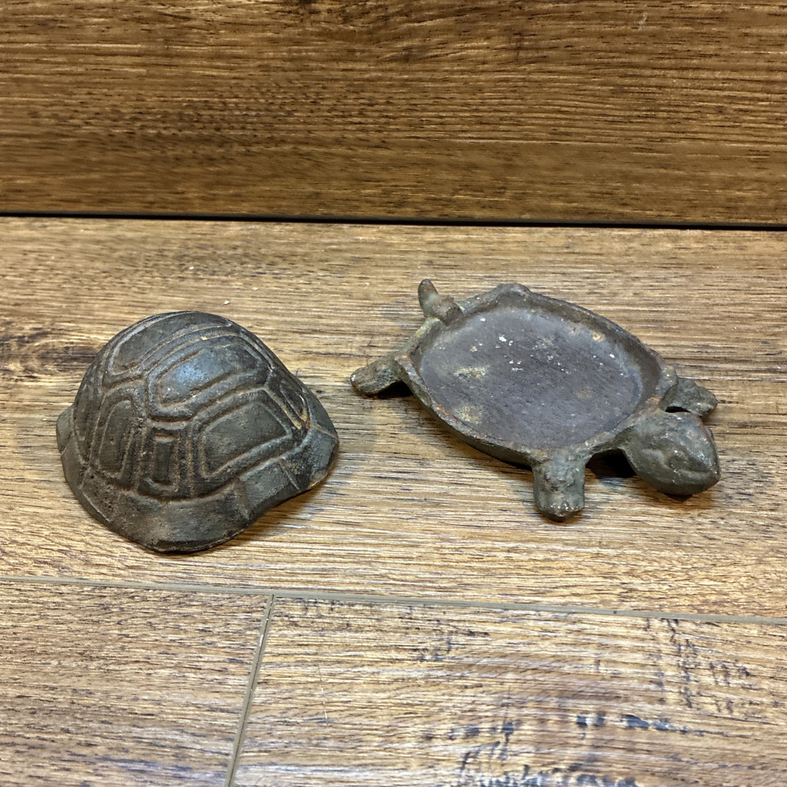 Turtle Hide A Key Box Hideaway Rustic Cast Iron Garden Decor Figure Tortoise