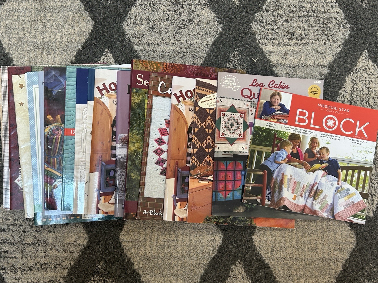 Lot Of 20 Quilting Books Christmas, Country, Cats, Flowers, Bear Paw Designs