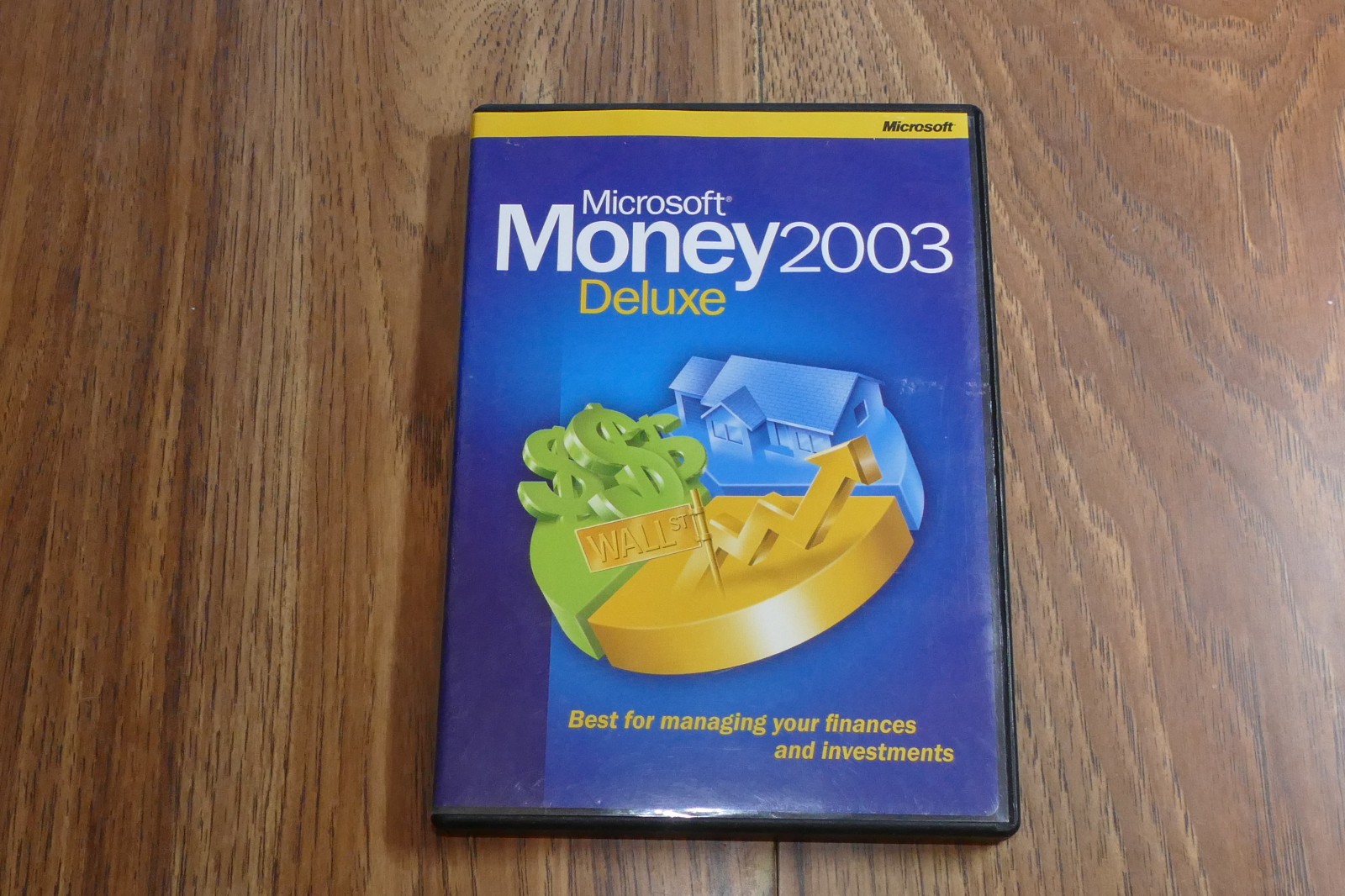 Microsoft Money 2003 Deluxe - DVD - Windows 98 / 2000 / ME / XP - With Key