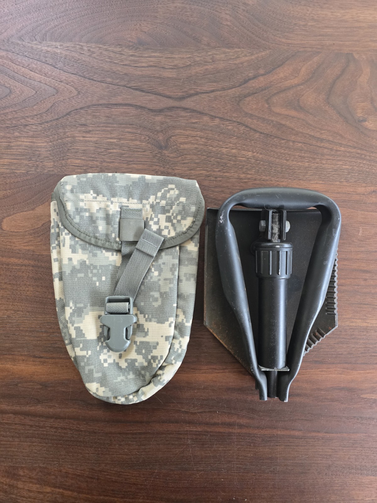 USGI LHB E-TOOL ENTRENCHING TOOL SHOVEL & NEW Eagle MOLLE II ACU CARRIER POUCH