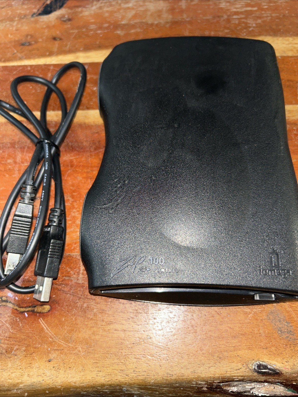 Iomega Zip100 USB Powered Drive Z100USBV Black - FOR PARTS OR REPAIR