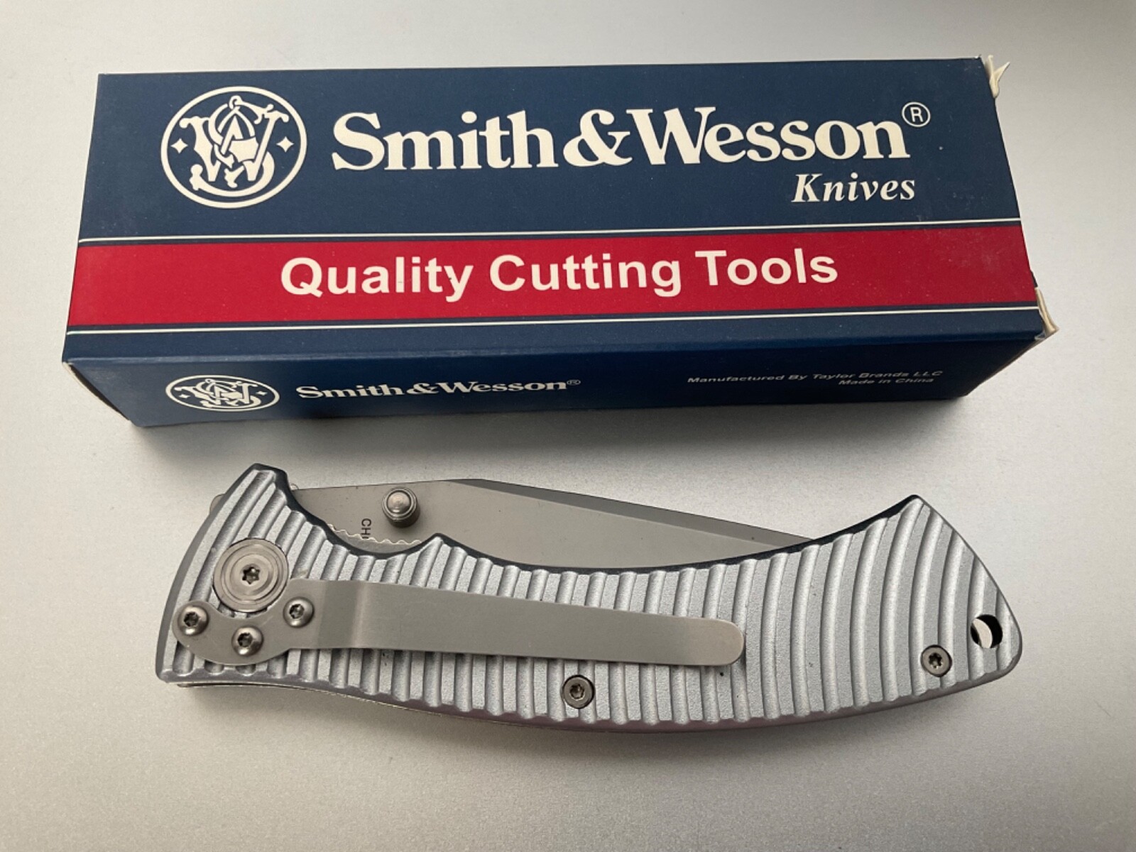 Smith & Wesson Bulllseye Tactical Folding Knife Item # CH0017