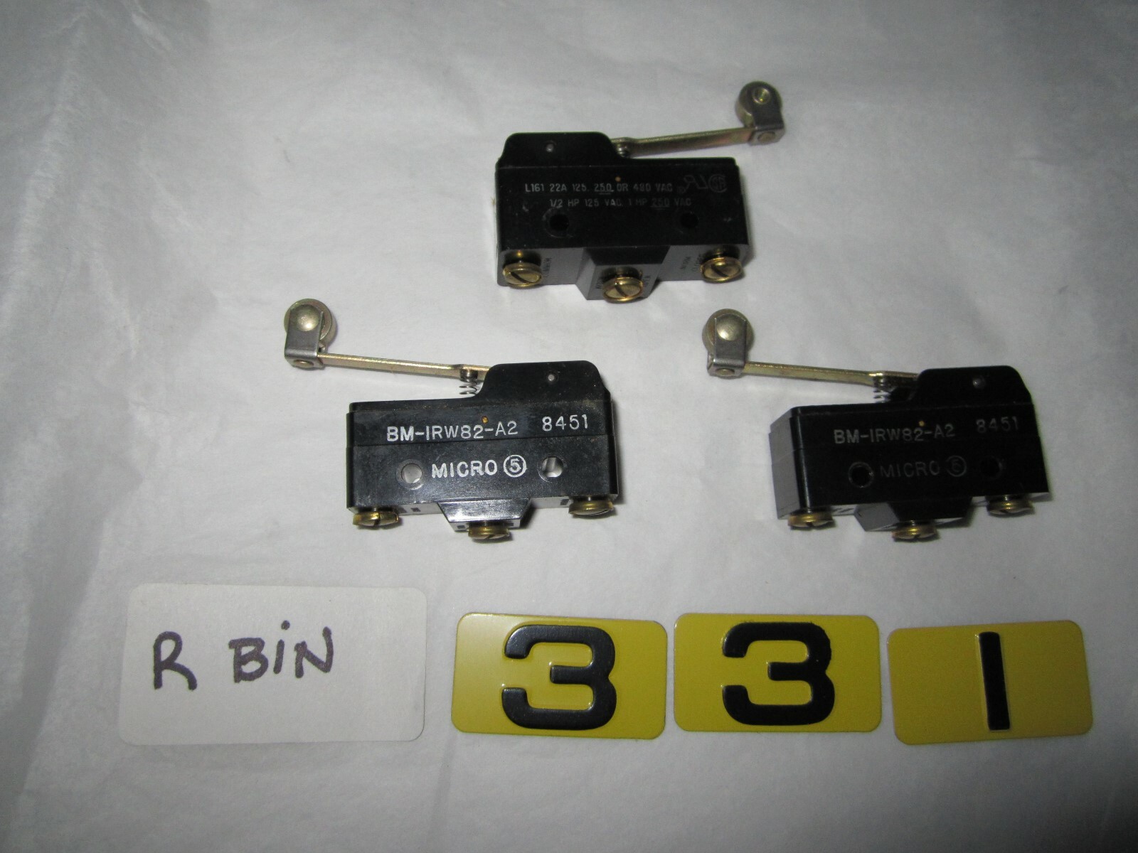 HONEYWELL BM-IRW82-A2 MICROSWITCH   LOT OF 3