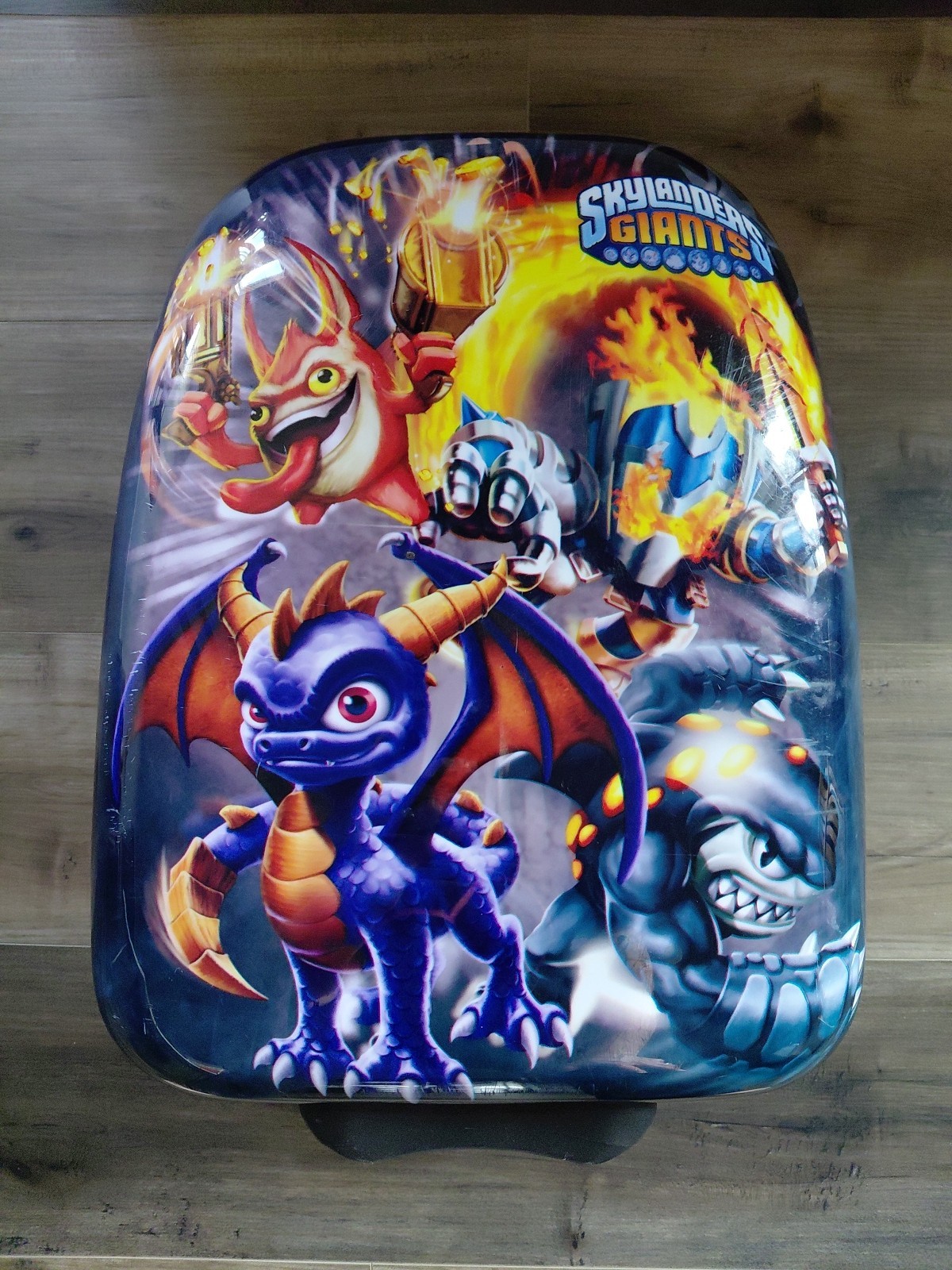 Skylanders Giants Suitcase Storage Bag Hard Side Luggage Adjustable Handle 2012