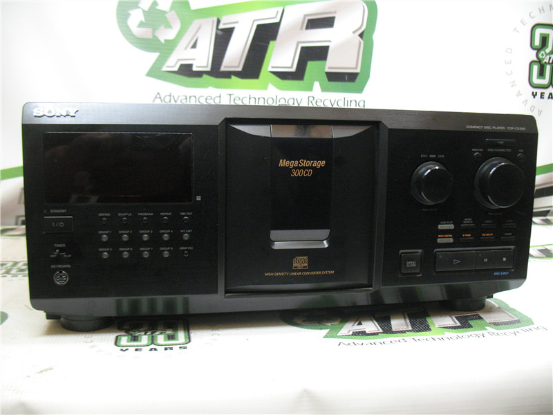 Sony CDP-CX300 300-Disc CD Changer Powers On Needs Belts Dim Display No Remote.