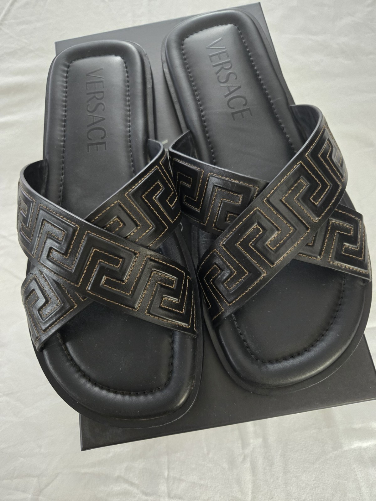 VERSACE MENS SANDALS BLACK. SIZE 13D