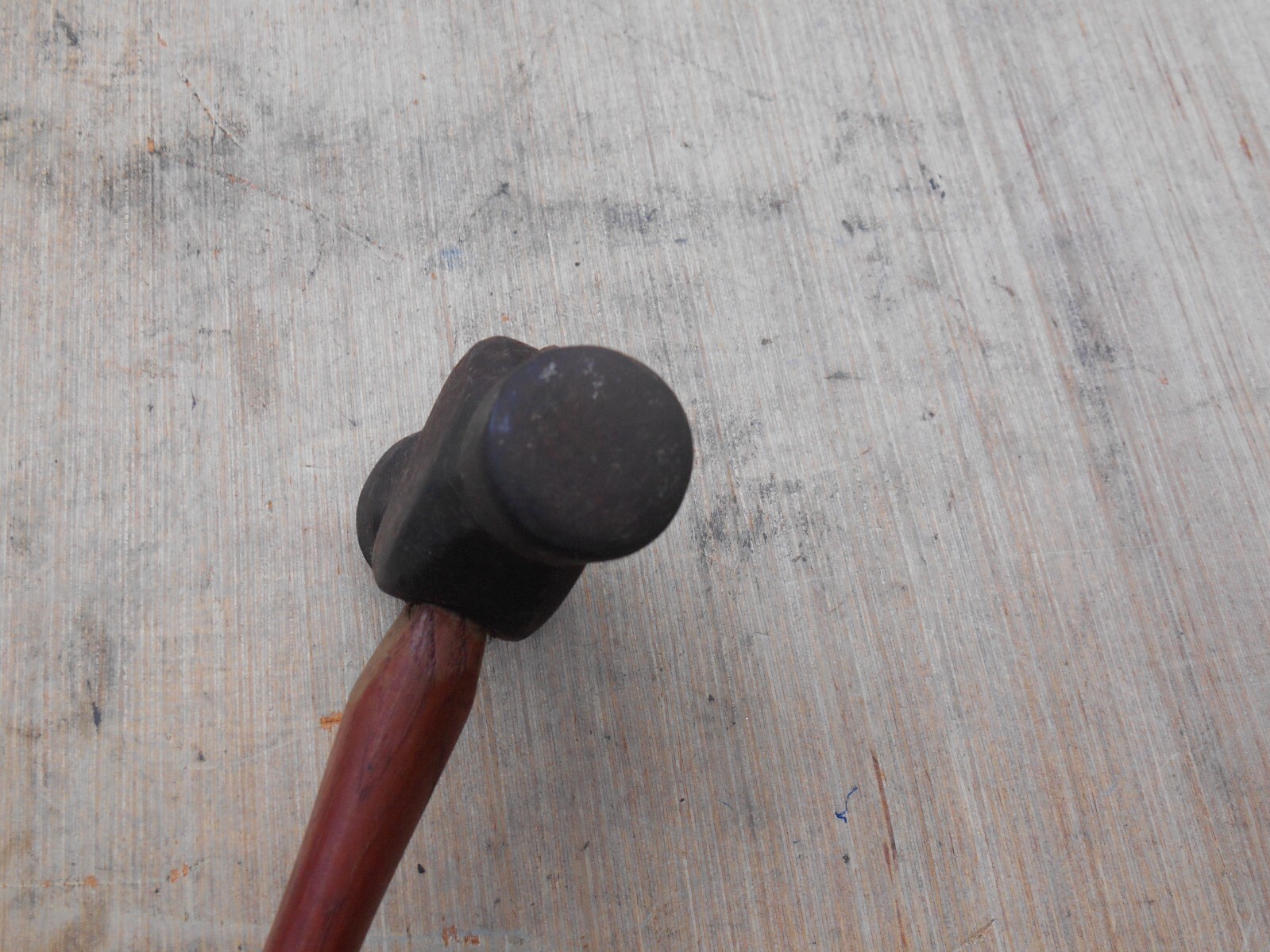 Blacksmith hammer, 2lbs 15oz.