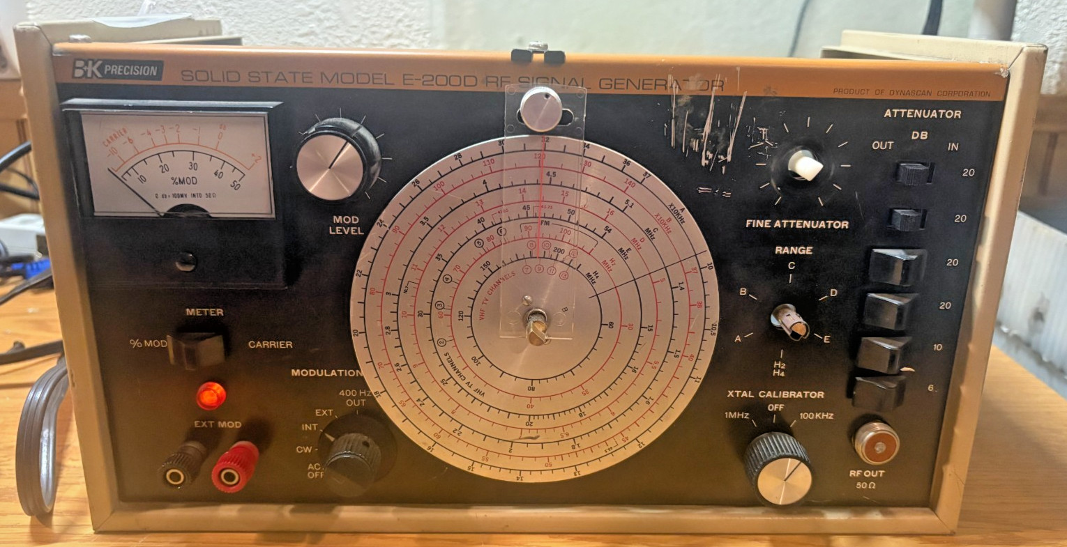 B & K Precision Solid State Model E 200D RF Signal Generator  E-200D Powers On