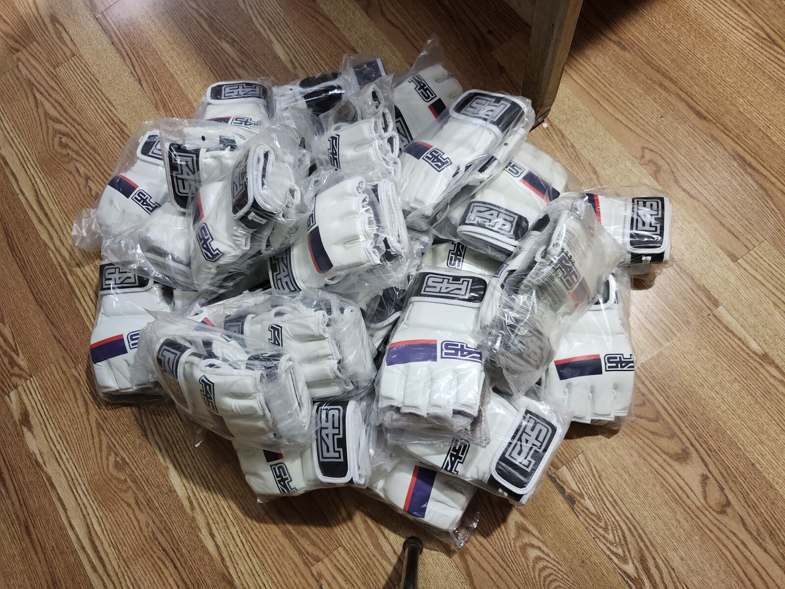 Brand New F45 MMA Fighting Gloves: 10-S, 10-M, 4-L, 5-XL 29-Pairs Gloves