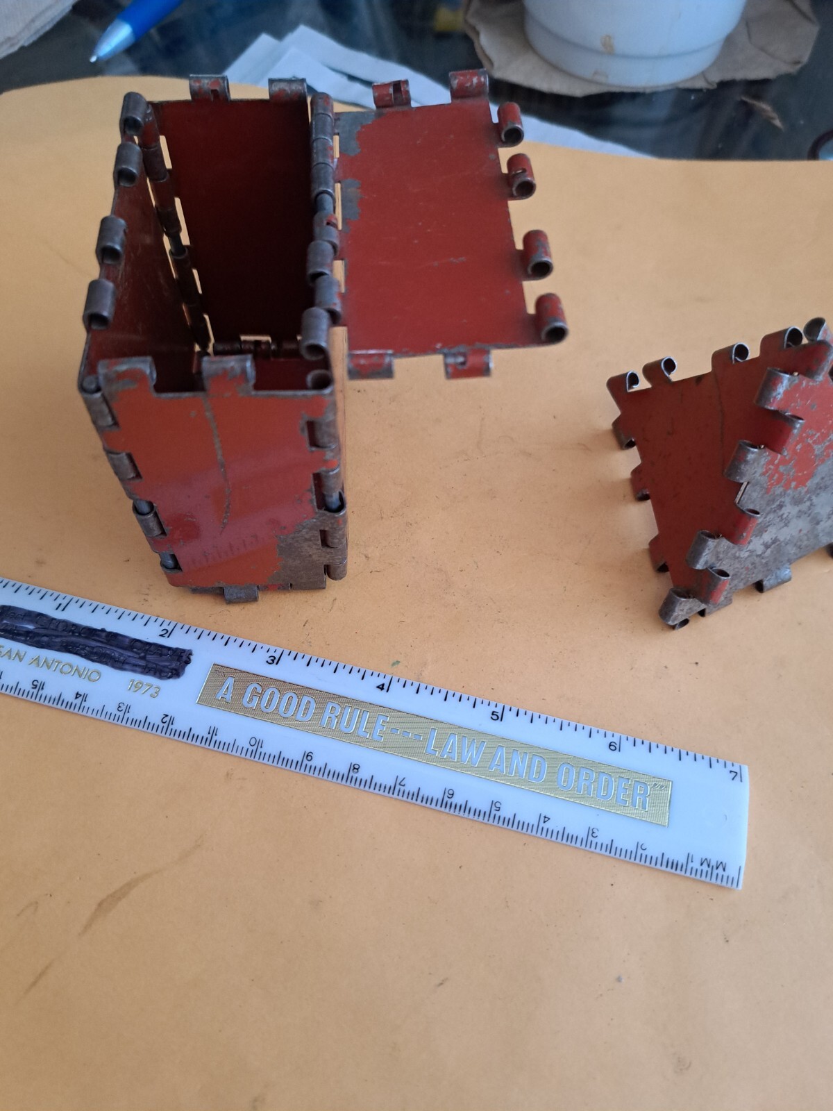 Mystery Metal Hinged Box. (Collapsible??)