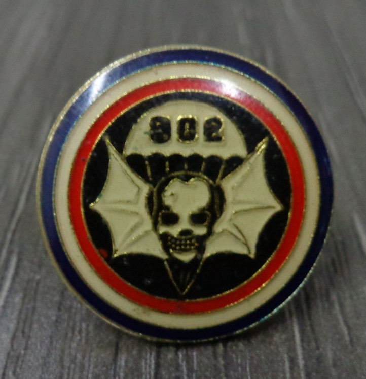 US ARMY 502ND PARACHUTE AIRBORNE INFANTRY REGIMENT ENAMEL LAPEL HAT PINBACK