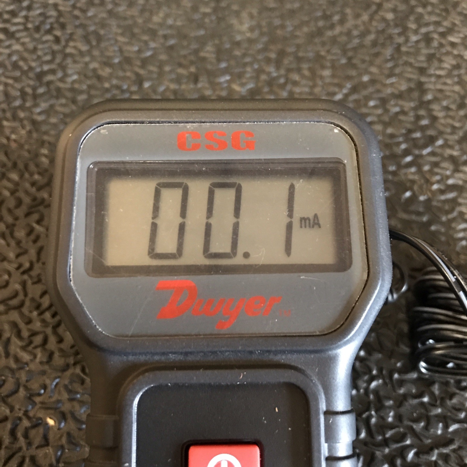 DWYER CSG 15D15 CURRENT / VOLTAGE CALIBRATOR