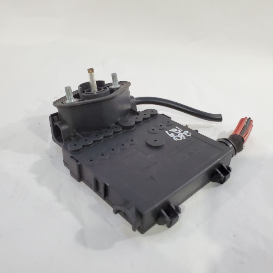 2008 Porsche Boxster OEM Power Distribution Module 99761030100