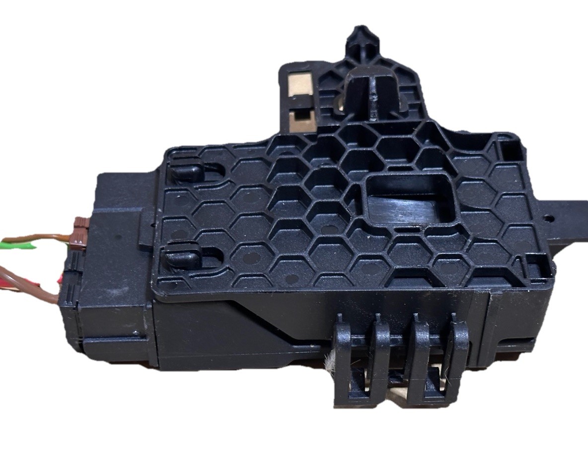 2012-2016 BMW GT 328i F30 Heated Seat Control Module 921646802. OEM .