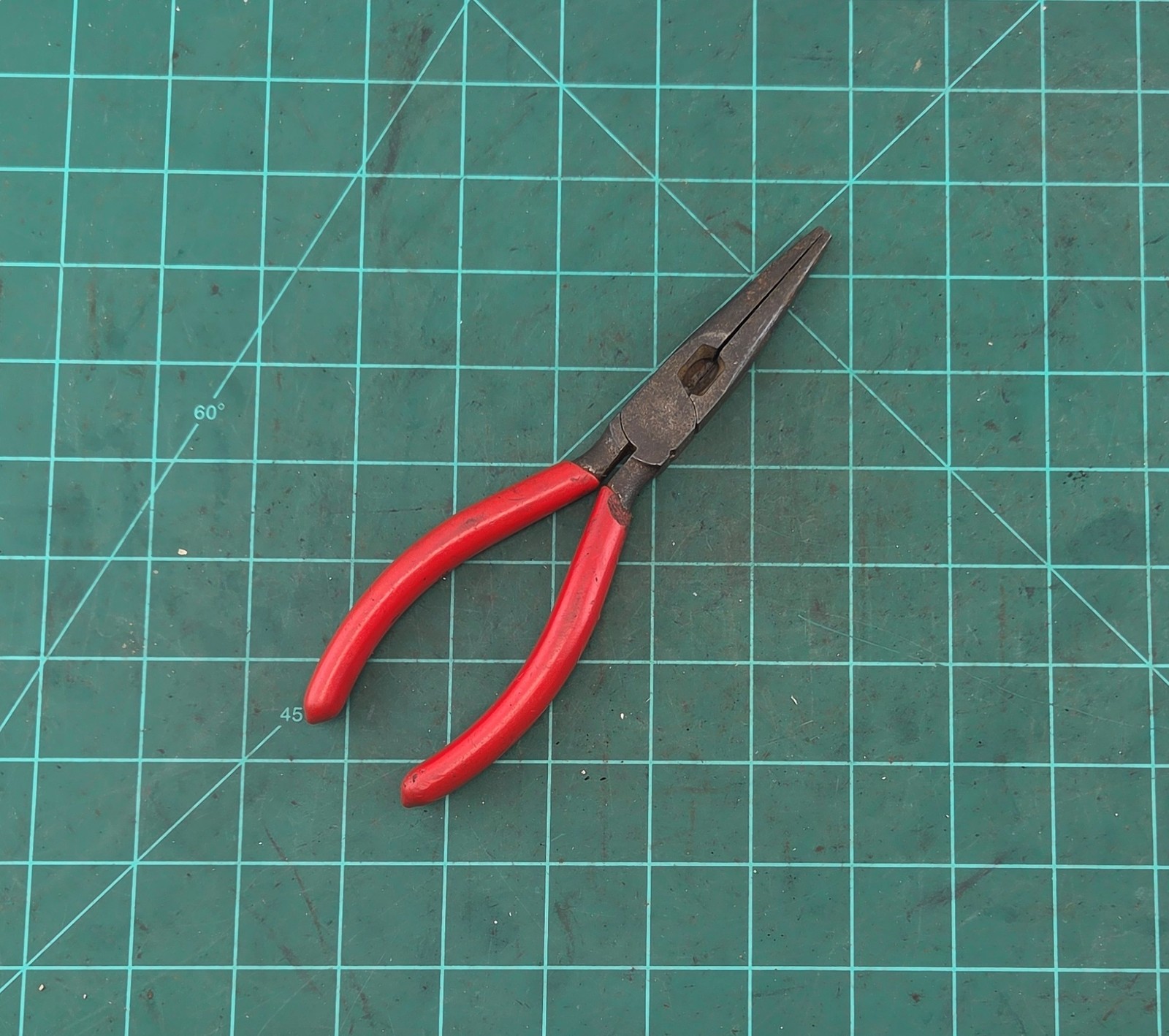 Snap On Tools 196CP Needle Nose Pliers with cutter jaw