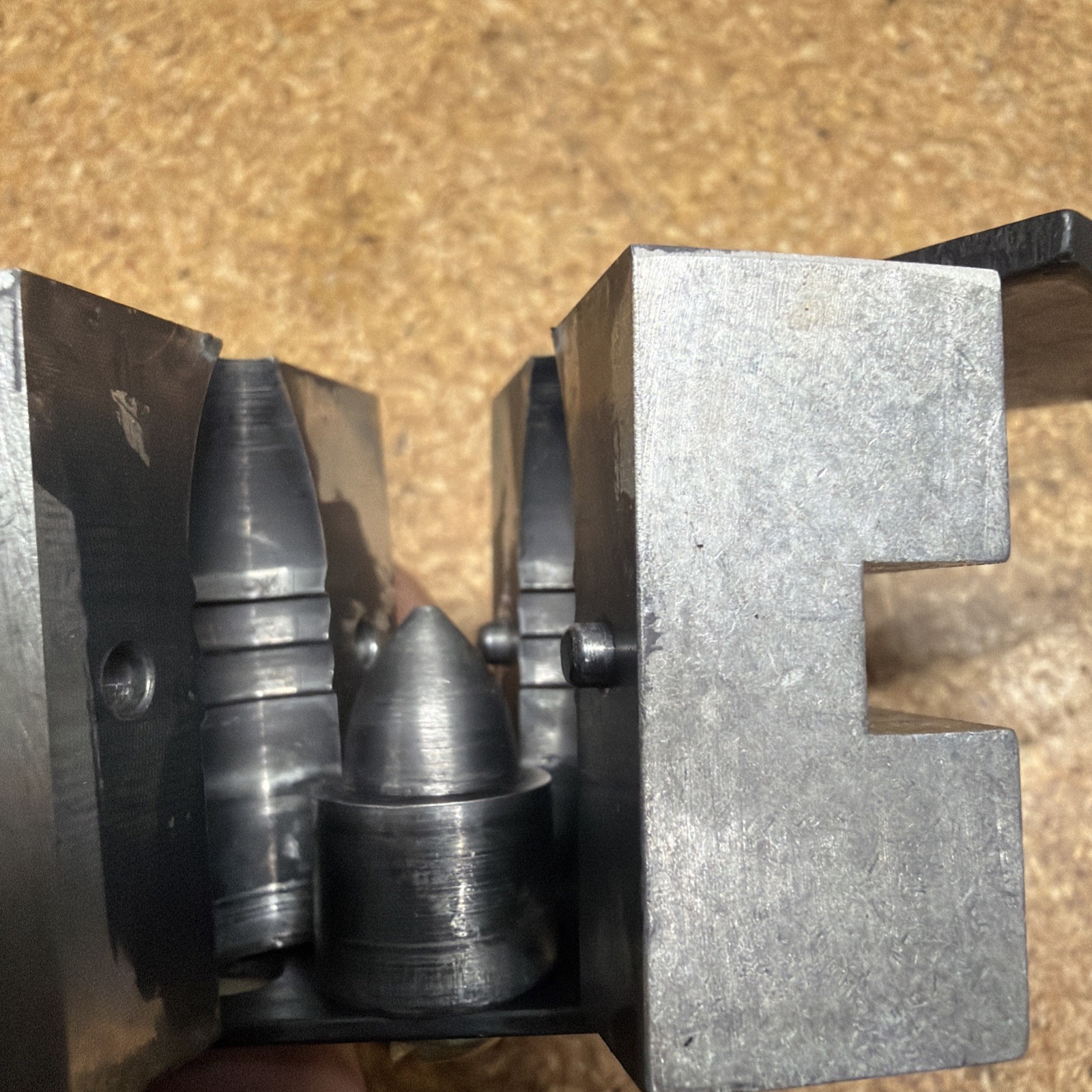 Challenger 580460 Hollow Base Bullet Mold