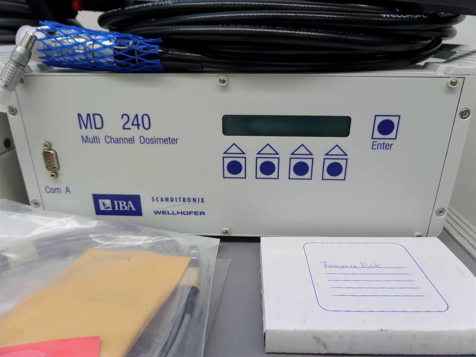 Wellhofer MD 240 Multi Channel Dosimeter Electrometer w/ Case & Accessories