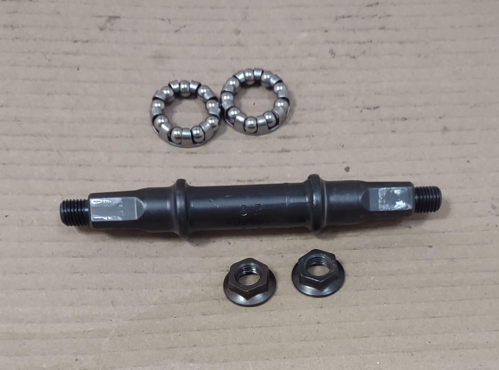 BIcycle Black Steel Bottom Bracket Axle Square Taper 3P 119 mm Old Vintage Bike