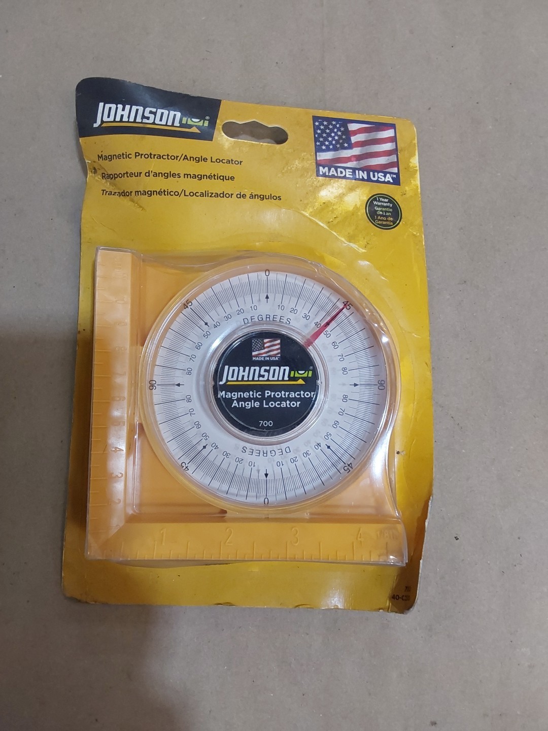Johnson 700 Plastic Yellow Magnetic Angle Locator 5-7/8 Dia. in.