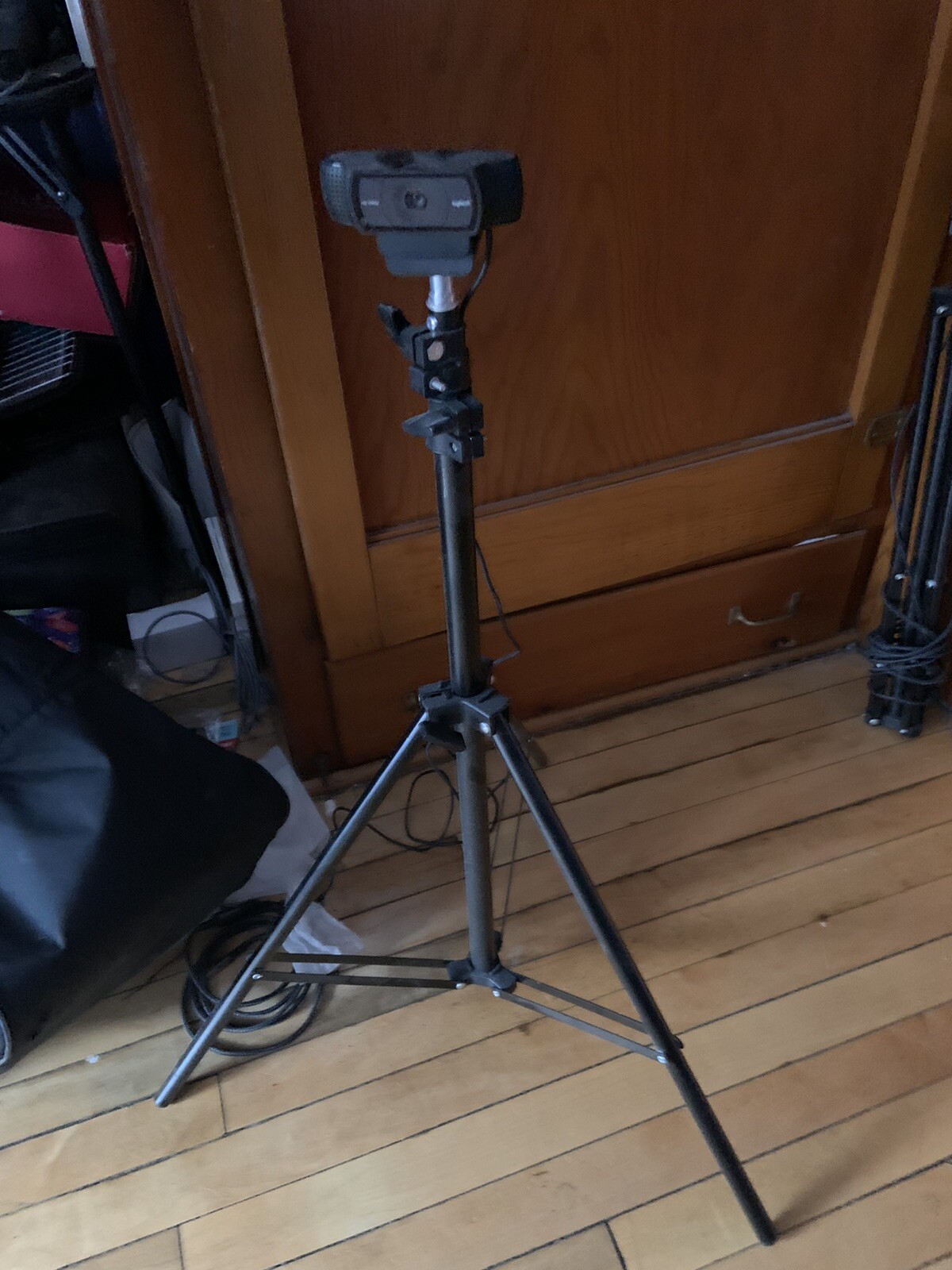 Camera With Stand- USB HD Camera Logitech V-U0028, W/Built-In Mic Tested