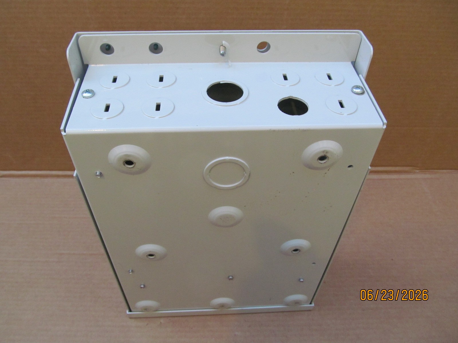 Outback Power PSPV combiner box w 4x 9A DC Disconnect Switch Circuit Breakers