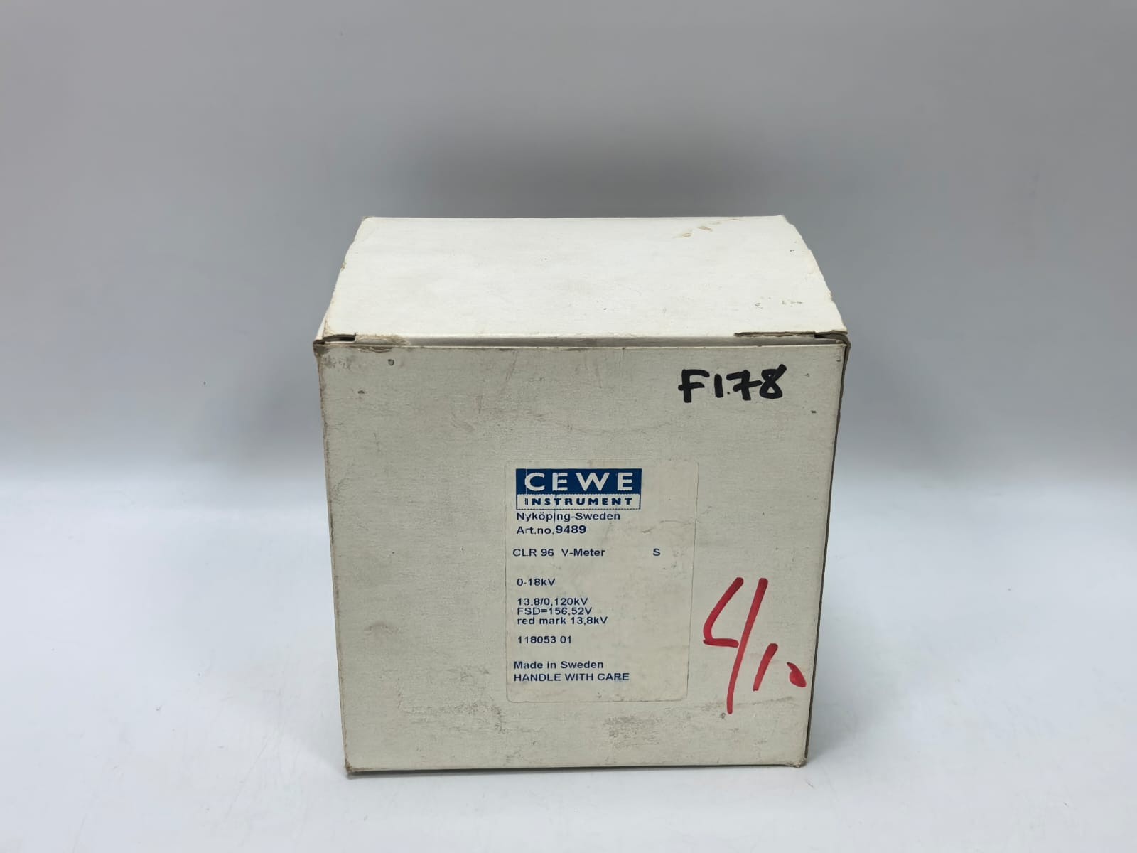 CEWE INSTRUMENTS CLR96 VOLT ANALOG PANEL METER 9489 0-18KV
