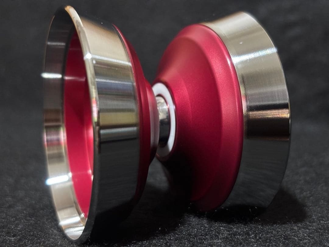YoYoFactory Will (older model) Red Titanium Accelerator - Excellent Condition -