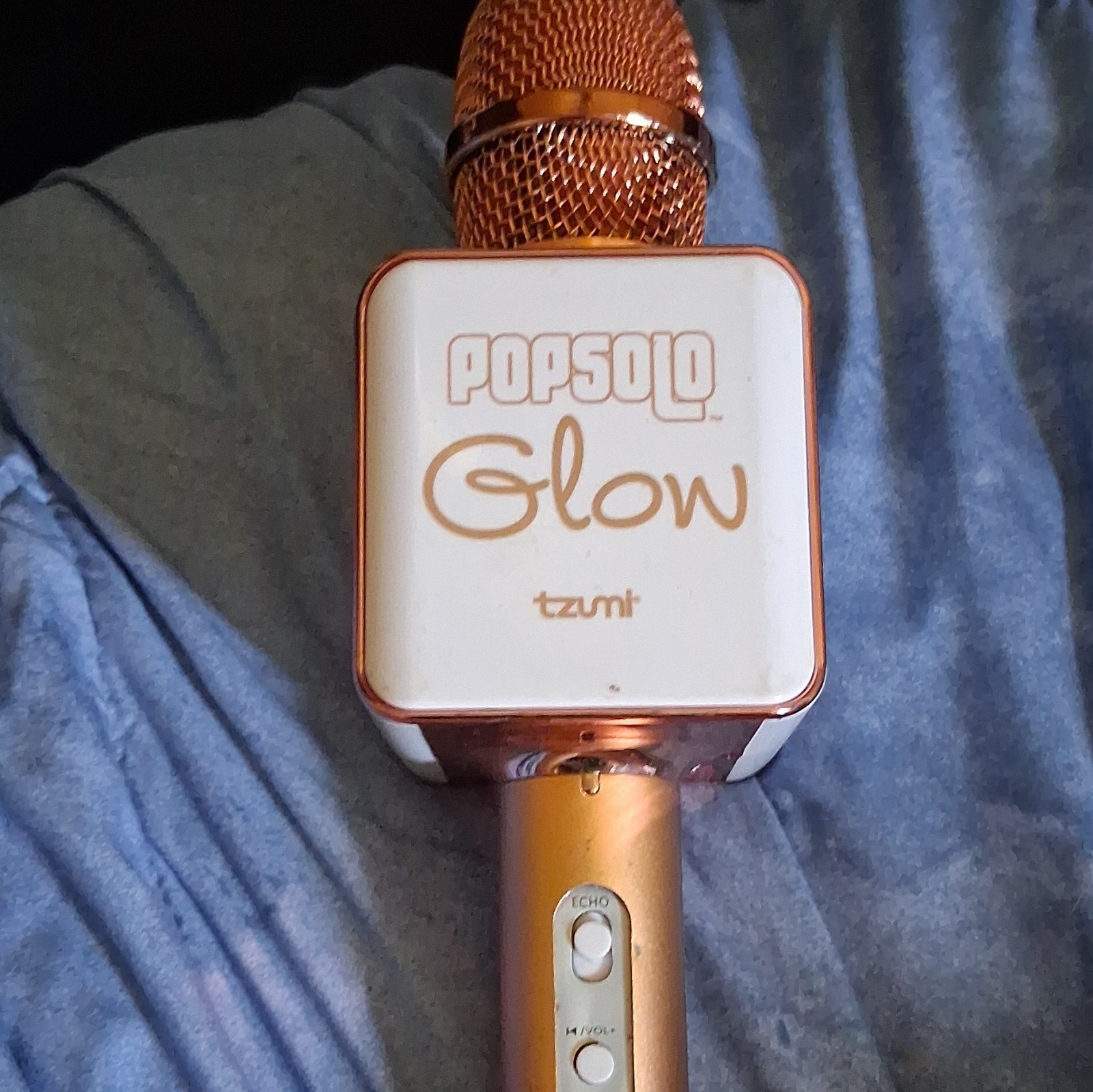 Tzumi PopSolo Glow Karaoke Microphone Speaker Handheld Rose Gold/White