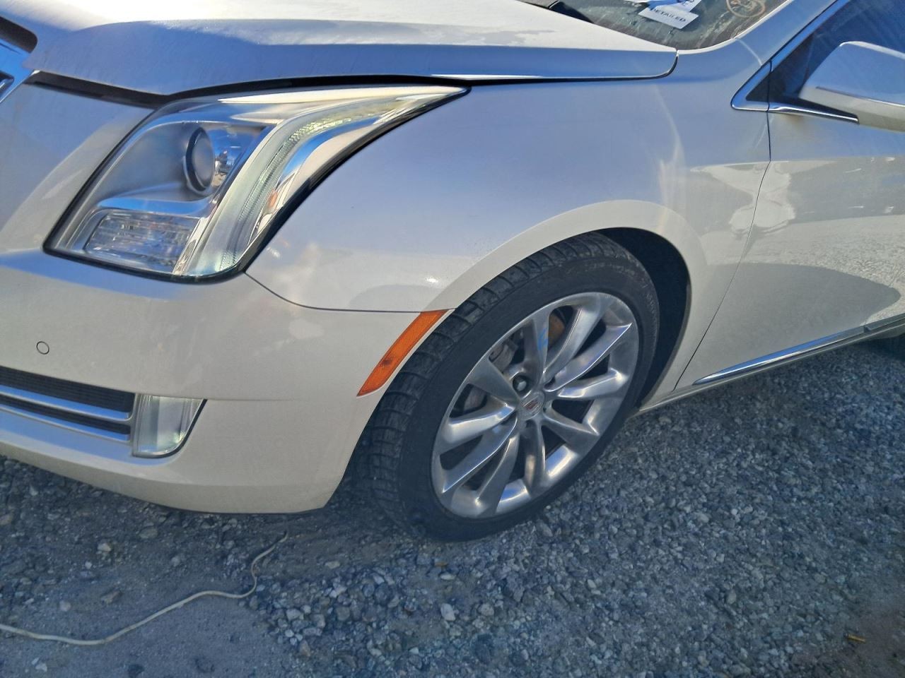 XTS 2013 Glove Box 4866356