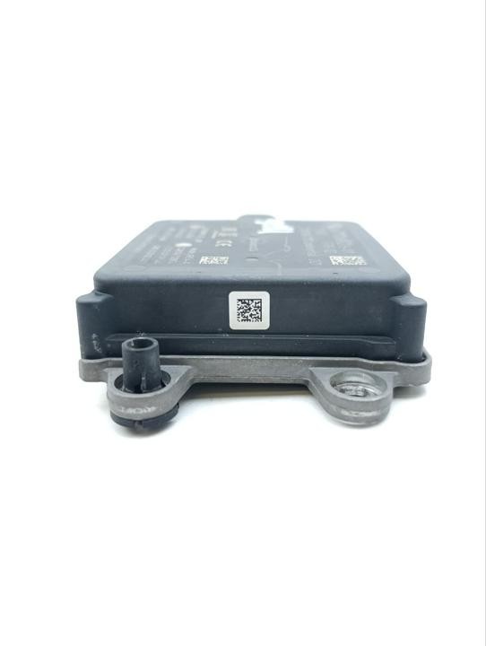 Control unit for automatic distance system and radarsensor BMW 7 2018 6888029