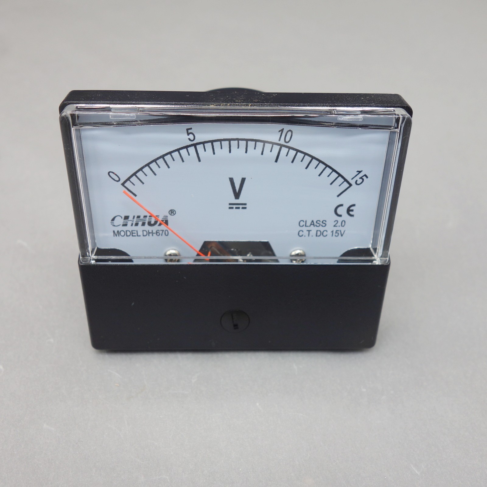 1PC DH-670 DC 15V Analog Voltmeter Panel Voltage Meter DC 0-15V 60*70mm