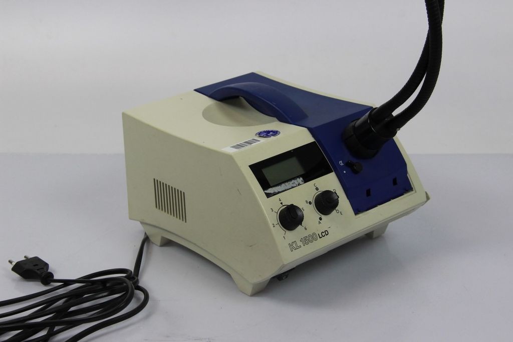 SCHOTT KL 1500 LCD Cold Light Source With 2 Light Guides 150 W