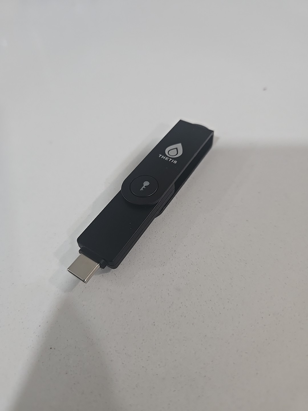 Thetis Pro FIDO2 Security Key Passkey via Connect USB-A / USB-C NFC, TOTP /HOTP